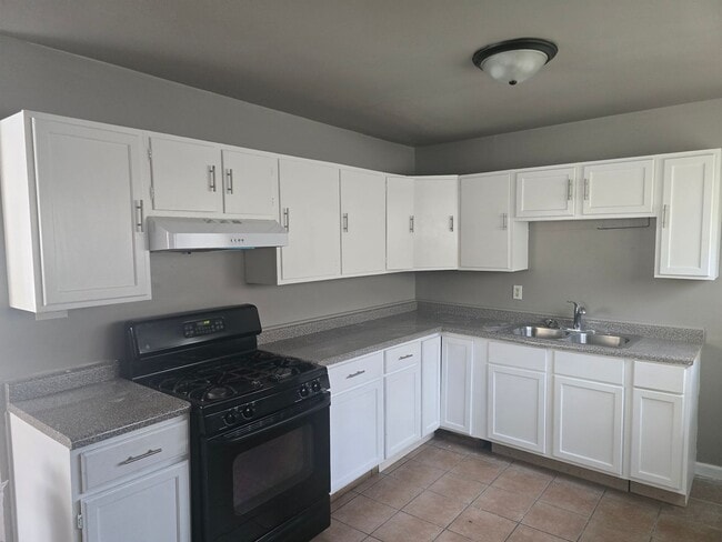 2570 E 23rd Ave in Gary, IN - Building Photo - Building Photo