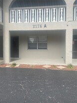 2176 Winchester Rd N, Unit 2 in St. Petersburg, FL - Building Photo