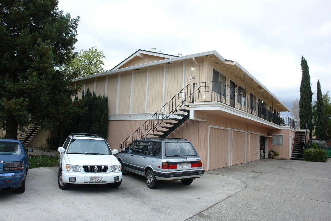 978 Keltner Ave in San Jose, CA - Foto de edificio