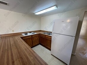 1704 Sheldon St in Clovis, NM - Building Photo - Building Photo