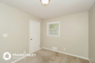 5550 Longmeadow Ln in Atlanta, GA - Building Photo - Building Photo
