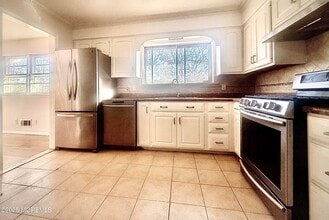 117 Greymoor Rd in Howell, NJ - Building Photo - Building Photo