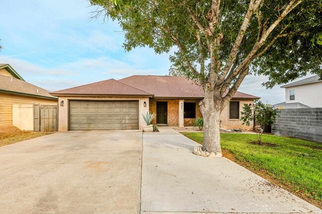 9001 Taiga Ct in Laredo, TX - Building Photo - Building Photo