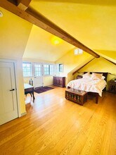1411 Native Sons Rd in Redwood City, CA - Building Photo - Building Photo