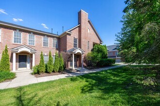 5706 Hampshire Ln in Ypsilanti, MI - Building Photo - Building Photo