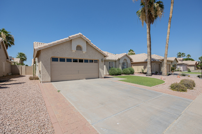 4326 E Encinas Ave in Gilbert, AZ - Foto de edificio