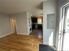 36 Mechanic St in Stonington, CT - Building Photo - Building Photo