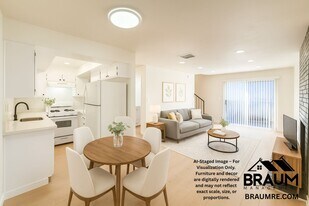 11228 Huston St in Los Angeles, CA - Building Photo