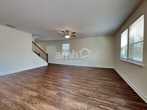 12295 Sapp Rd in Jacksonville, FL - Foto de edificio - Building Photo