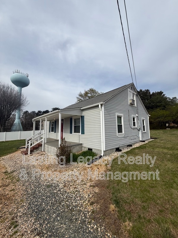 4620 Miller Rd in Winston-Salem, NC - Building Photo - Building Photo