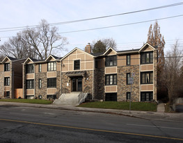 2810 Bloor St W Apartments