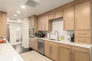 1935 E Coolidge St in Phoenix, AZ - Building Photo