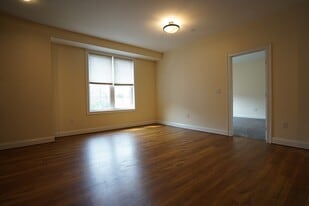 367 Broadway, Unit 403 in Somerville, MA - Building Photo