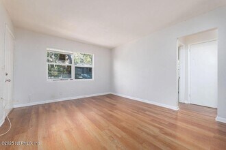 239 E 16th St, Unit 4 in Jacksonville, FL - Building Photo - Building Photo