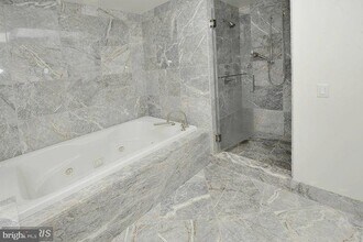 1881 N Nash St, Unit 708 in Arlington, VA - Building Photo - Building Photo