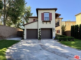 68 Cornflower in Irvine, CA - Building Photo