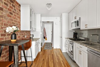 1420 York Ave in New York, NY - Building Photo - Building Photo