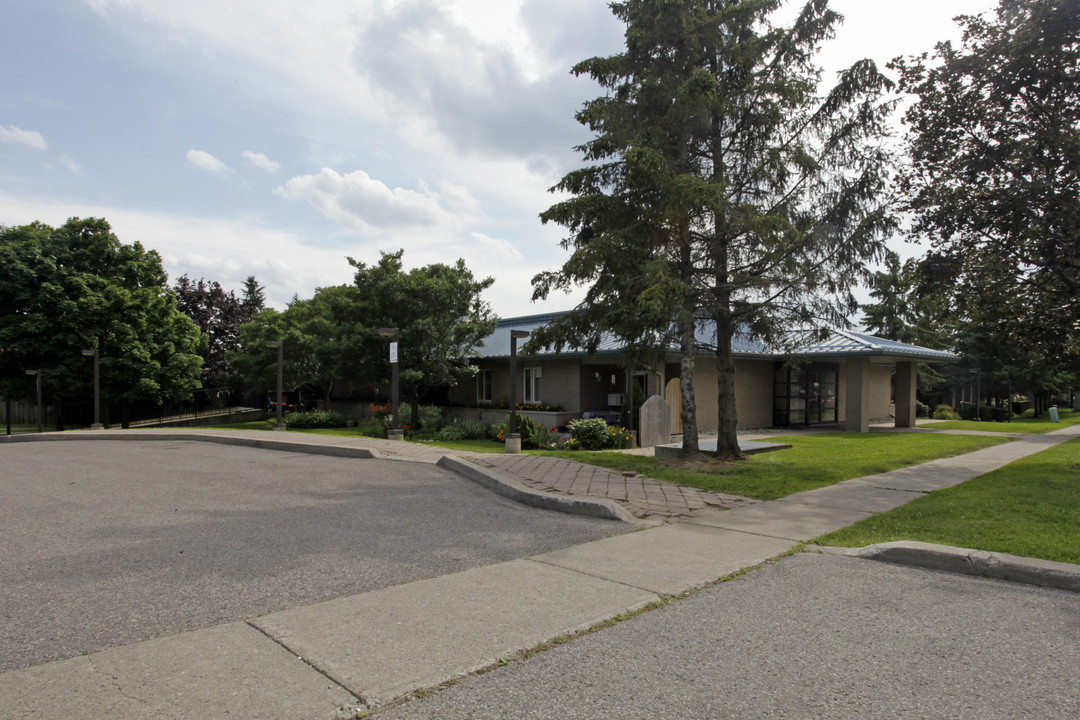 Westwood Manor in Ajax, ON - Building Photo