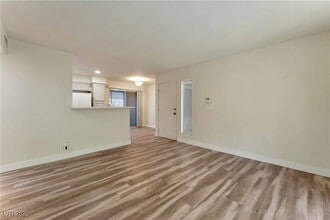 5259 Caspian Springs Dr in Las Vegas, NV - Building Photo - Building Photo