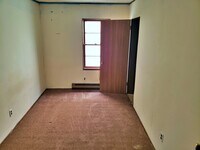 387 State St N, Unit 3 photo'