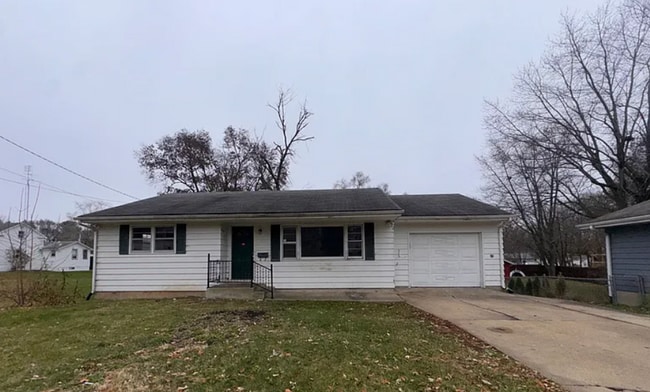 property at 912 Chicago Ave