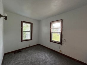 809 Zollinger Rd in Goshen, IN - Foto de edificio - Building Photo