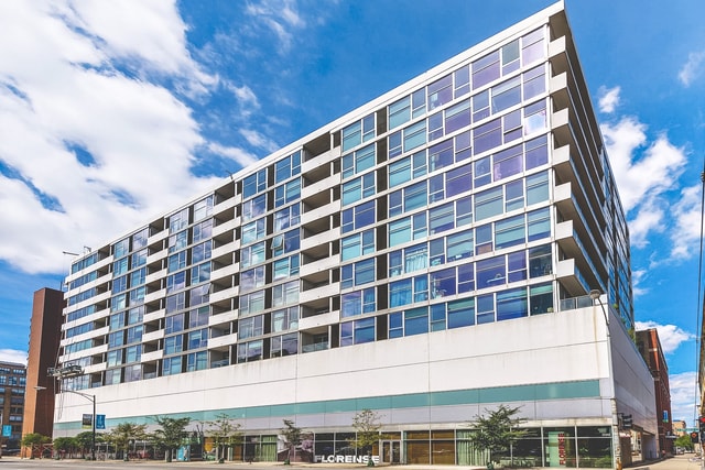 630 N Franklin St, Unit 501 in Chicago, IL - Foto de edificio - Building Photo