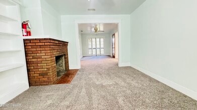 215 Glenview Blvd in Daytona Beach, FL - Building Photo - Building Photo