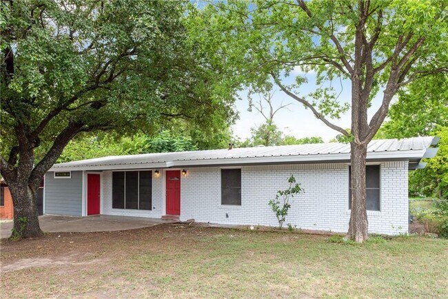 property at 102 W St Johns Ave