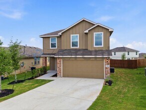 5106 Blind Shot in San Antonio, TX - Building Photo - Building Photo