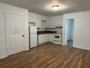 1923 Norwood St SW-Unit -312 in Lenoir, NC - Building Photo - Building Photo