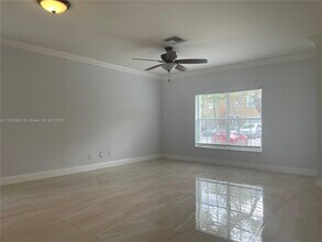 16242 Emerald Cove Rd in Weston, FL - Building Photo - Building Photo