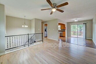 6910 NW Belvidere Pkwy in Kansas City, MO - Building Photo - Building Photo