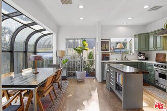 8998 Lloyd Pl in West Hollywood, CA - Building Photo - Building Photo