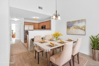 1036 Maggie Rd in Newburgh, NY - Building Photo - Building Photo