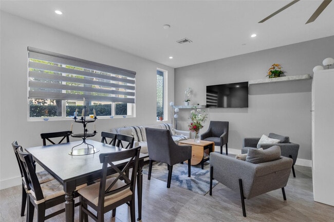 1045 NE 18th Ave in Fort Lauderdale, FL - Building Photo - Building Photo