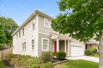 2240 Valley Creek Dr in Lithia Springs, GA - Building Photo - Building Photo
