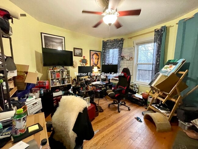 83 Wensley St, Unit 1F in Boston, MA - Foto de edificio - Building Photo