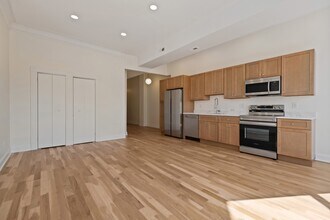 2245 Eutaw Pl in Baltimore, MD - Building Photo - Building Photo