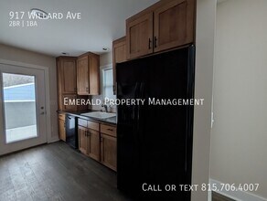 917 Willard Ave W in Rockford, IL - Building Photo - Building Photo