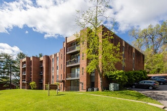 Kensington Terrace in Pittsburgh, PA - Foto de edificio - Building Photo