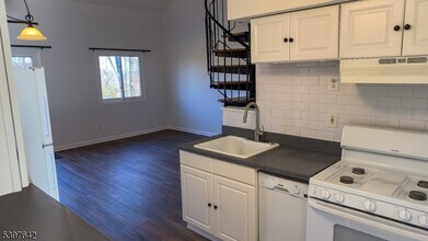 1 Snowbird Ct in Vernon, NJ - Building Photo - Building Photo