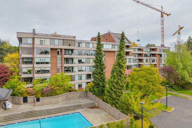 Arbutus Village
