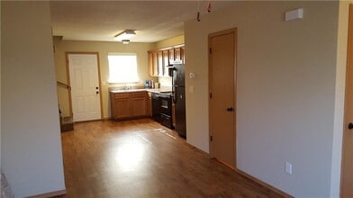 415 S Hunter St in Farmington, AR - Building Photo - Building Photo