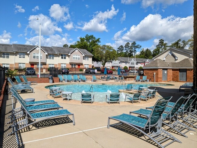 University Suites in Raleigh, NC - Building Photo - Building Photo