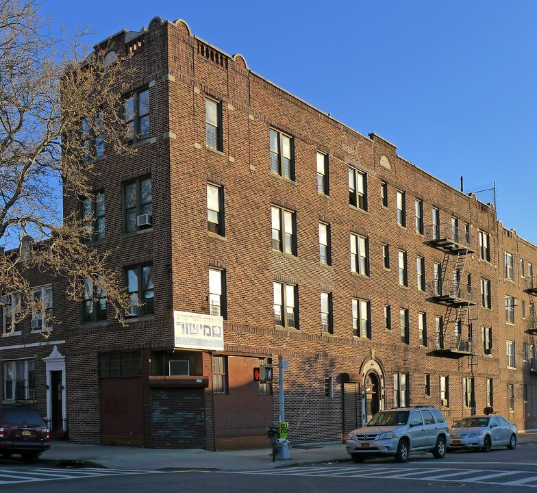 4014 16th Ave in Brooklyn, NY - Foto de edificio