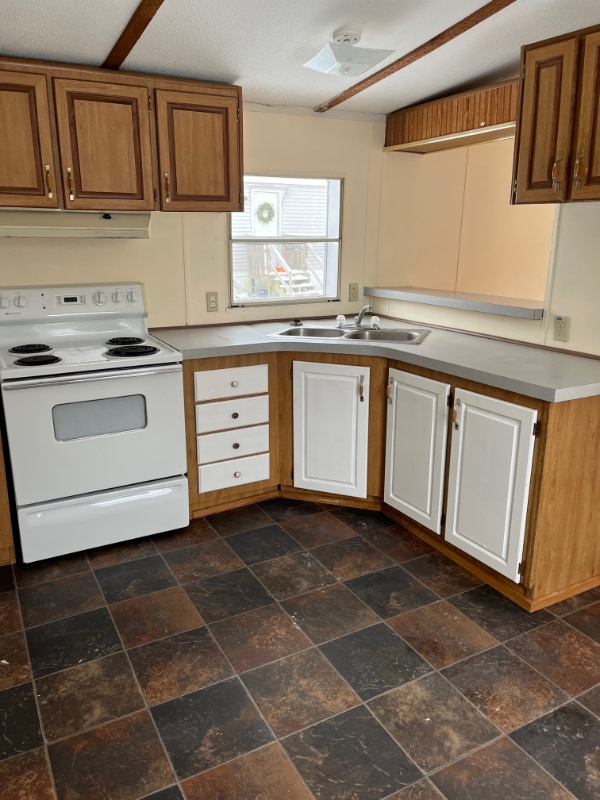 property at 20 Harriman Cove Rd