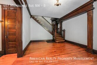 407 Milwaukee Ave NW in Grand Rapids, MI - Building Photo - Building Photo