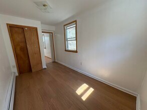 175 Manhattan Ave in Jersey City, NJ - Building Photo - Building Photo