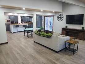 1856 Canyonville-Riddle Rd in Riddle, OR - Building Photo